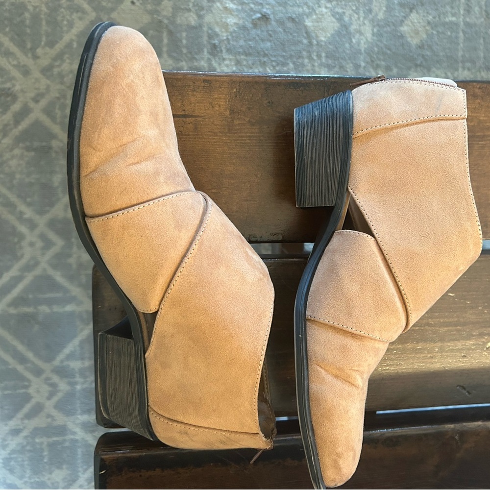 Stylish Tan Ankle Boots for Women